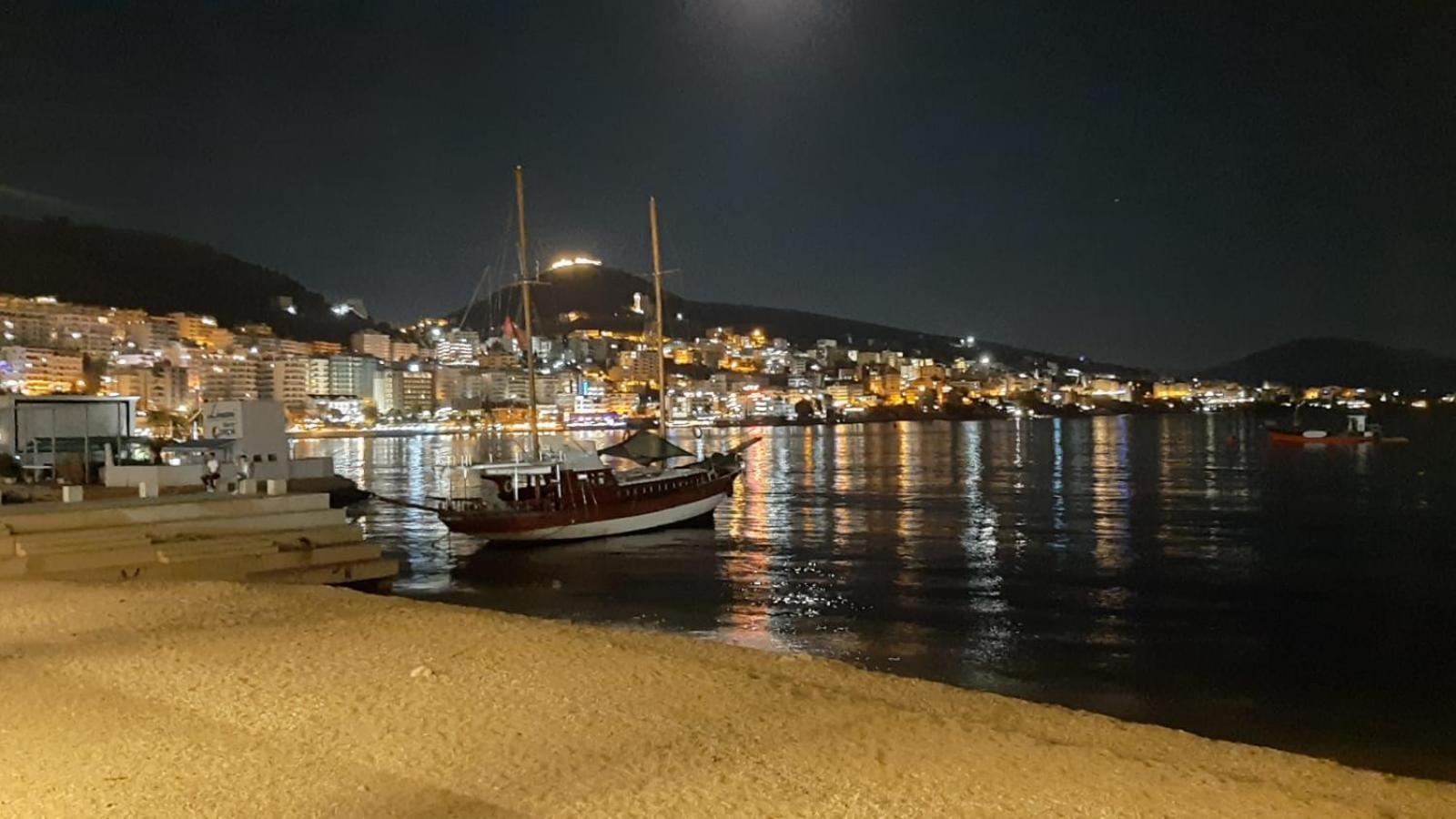 Ferienwohnung Sadet'S Penthouse Saranda Exterior foto