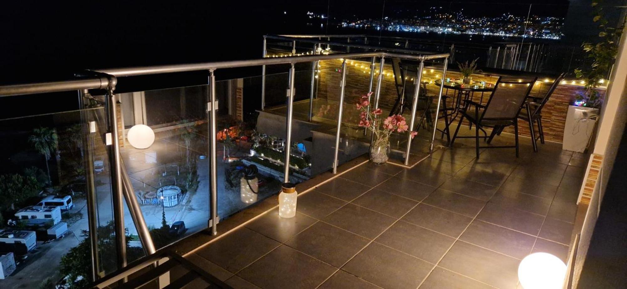 Ferienwohnung Sadet'S Penthouse Saranda Exterior foto